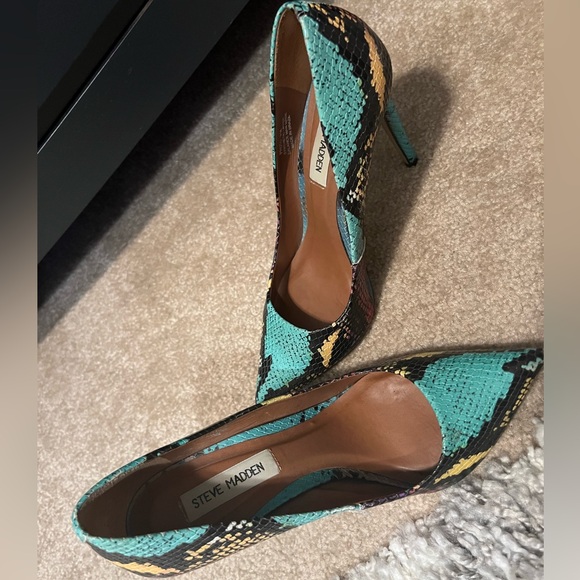 Steve Madden Proto snakeskin pumps - Picture 9 of 15